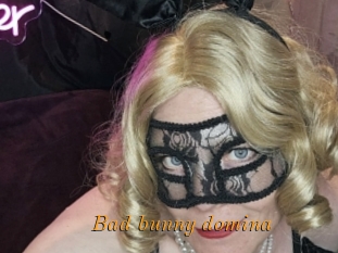 Bad_bunny_domina