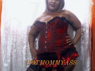 HOTMOMMYASS