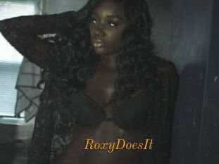 RoxyDoesIt