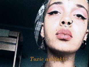 Toxic_artifakts